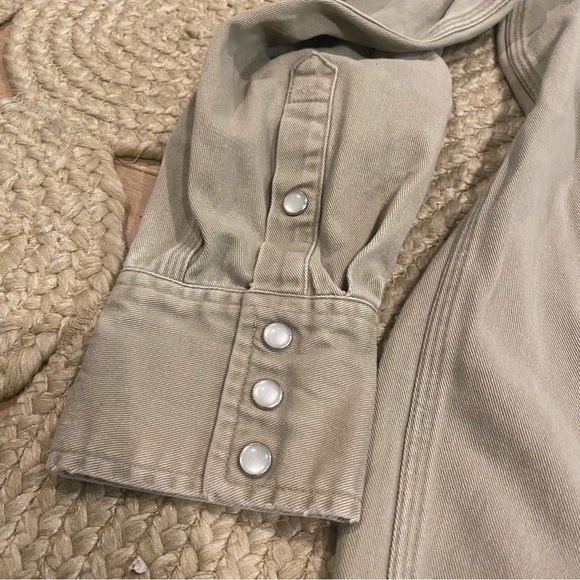 Carhartt Women's L Relaxed fit sage Shirt Button Down Long Sleeves Pockets - Picture 2 of 7